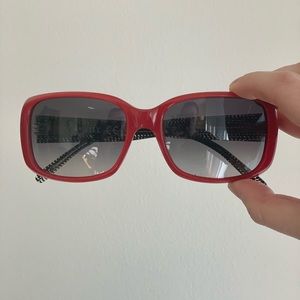 NWOT Elle sunglasses